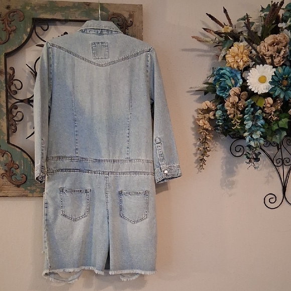 Highway Jeans Distressed Denim Romper. NWT Size Large - Picture 13 of 17